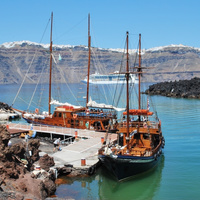 nea-kameni-port_3615644161_o.jpg